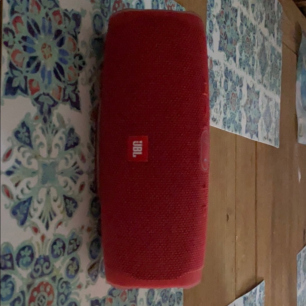Jbl speaker charge 4